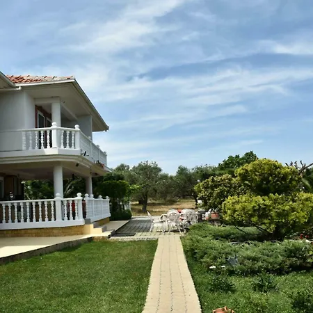 Hotel Cunda 2*