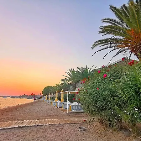 Hotel Cunda 2*
